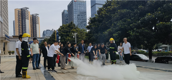 2023-6-29  貴州陽(yáng)光產(chǎn)權交易所有限公司召開(kāi)安全生產(chǎn)專(zhuān)題會(huì )暨“安康杯”知識競答、消防安全火災疏散逃生演練活動(dòng)圖片4.png