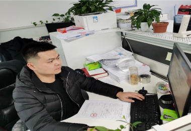 表彰先進(jìn)，宣揚典型——貴州陽(yáng)光產(chǎn)權交易所有限公司王得天同志被中共貴陽(yáng)市委評為“愛(ài)國擁軍先進(jìn)個(gè)人”