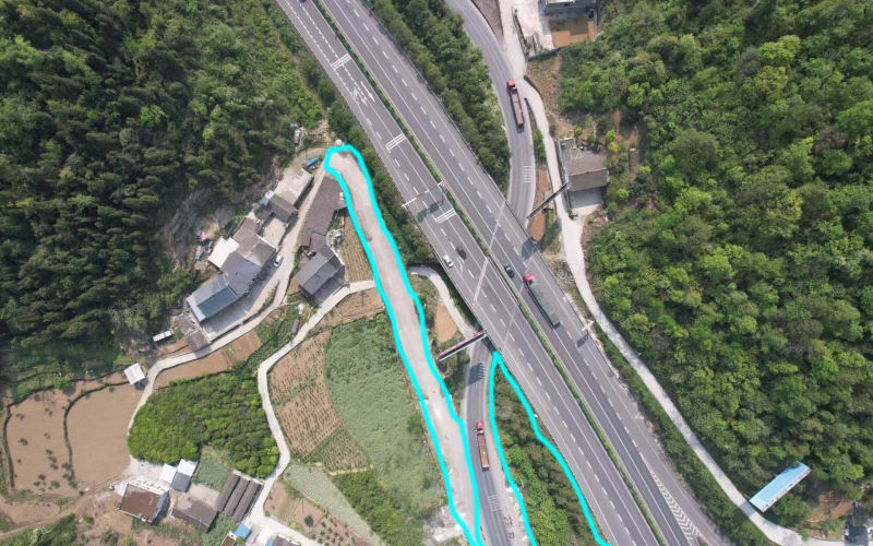 尚嵇開(kāi)發(fā)大道旁空地