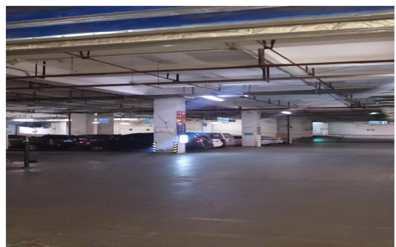 峰景華庭地下停車(chē)位