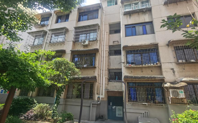 貴州省機關(guān)事務(wù)管理局國有資產(chǎn)管理服務(wù)中心貴陽(yáng)市花溪區霞暉路靜暉村J-09號4層4-1號房屋招租