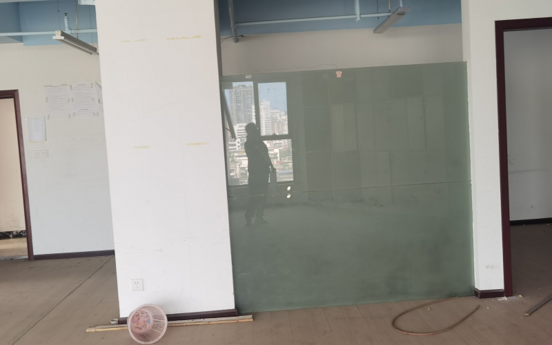 雄駿國際1單元三項資產(chǎn)轉讓?zhuān)ǔ钟蟹剑嘿F州省機關(guān)事務(wù)管理局國有資產(chǎn)管理服務(wù)中心）