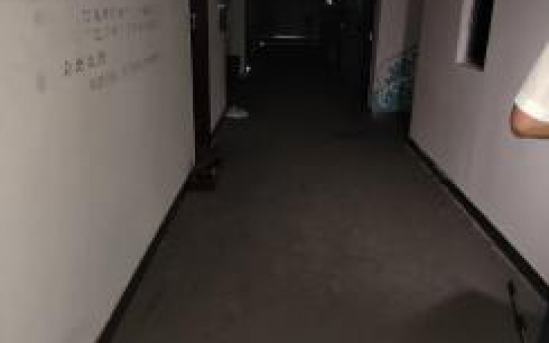 文化新地商住樓1-3層轉讓?zhuān)ǔ钟蟹剑嘿F州省機關(guān)事務(wù)管理局國有資產(chǎn)管理服務(wù)中心）