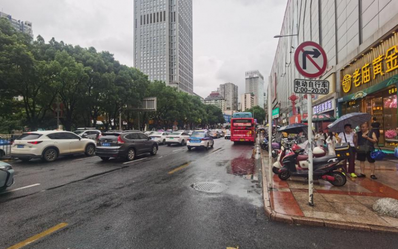 中華中路時(shí)代廣場(chǎng)1幢25層兩處資產(chǎn)轉讓?zhuān)ǔ钟蟹剑嘿F州省機關(guān)事務(wù)管理局國有資產(chǎn)管理服務(wù)中心）