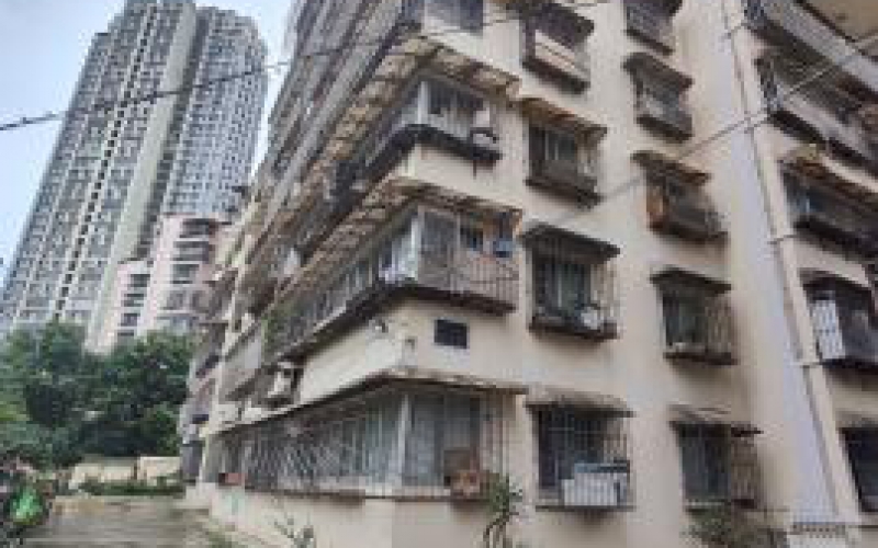 南明區新華路70號6棟3單元8樓附14號轉讓?zhuān)ǔ钟蟹剑嘿F州省機關(guān)事務(wù)管理局國有資產(chǎn)管理服務(wù)中心）