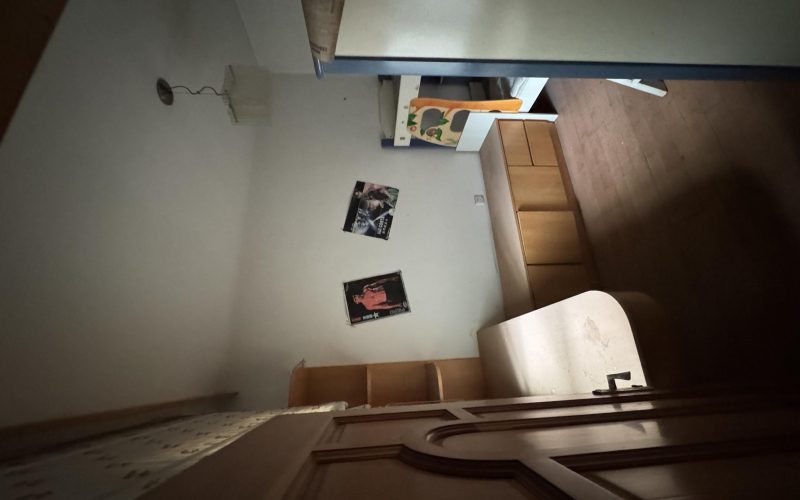 安云路20號B棟3單元8樓附4號轉讓?zhuān)ǔ钟蟹剑嘿F州省機關(guān)事務(wù)管理局國有資產(chǎn)管理服務(wù)中心）