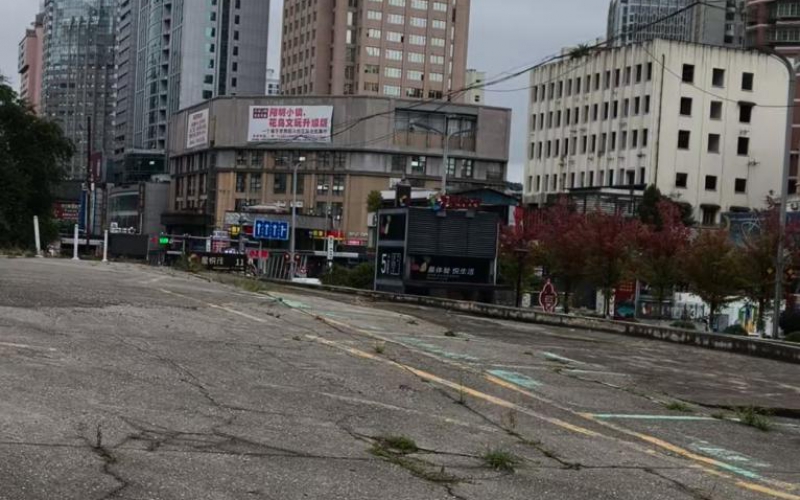 貴州省機關(guān)事務(wù)管理局國有資產(chǎn)管理服務(wù)中心貴陽(yáng)市云巖區城基路停車(chē)場(chǎng)及附屬用房招商