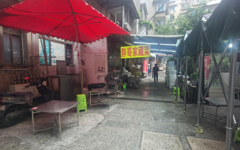 護國路153號3單元8層22號住宅轉讓?zhuān)ǔ钟蟹剑嘿F州省機關(guān)事務(wù)管理局國有資產(chǎn)管理服務(wù)中心）(二次掛牌)